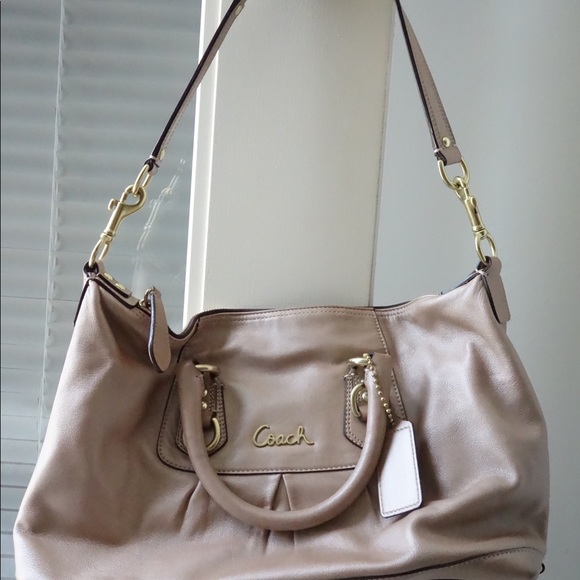 Coach Handbags - Coach Leather Shoulder Bag